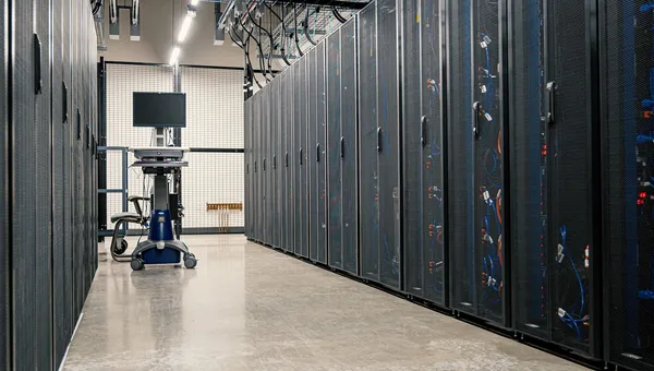 Racks de servidores en un centro de datos